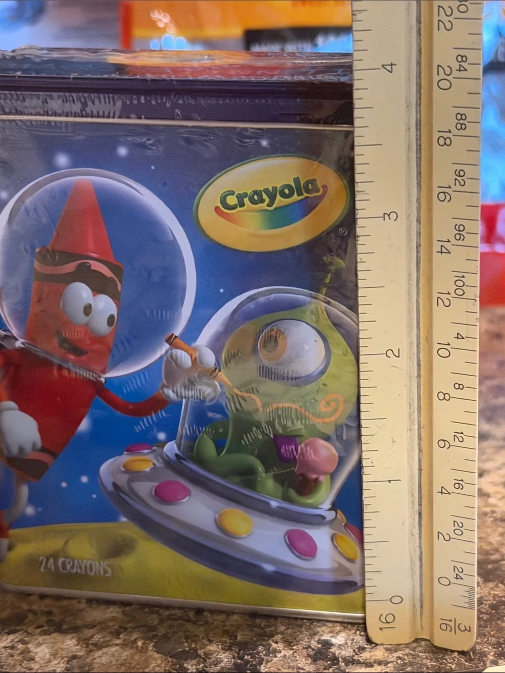 Crayola Imagination Tin Limited edition Space-Themed 24-Crayon 2011 Rare NEW